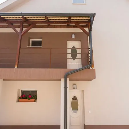 Jazmin Vendeghaz Homestay Eger